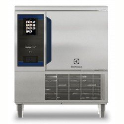 Electrolux Professional Endüstriyel Skyline Chills Şok Soğutucu Dondurucu 30/30kg, 6 Gn 1/1 Veya 600x400mm (12 Seviye, Tepsi Araları 30mm), Dokunmatik Ekran Kontrollü Ve Üst Tablalı R290 EBFA61TE