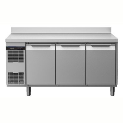 Electrolux Professional EK3H3AAA Endüstriyel Tezgah Tipi Soğutucu, 3 Kapılı, -2°c/+10°c, Aısı 304 (r290), Sırtlı ,714659